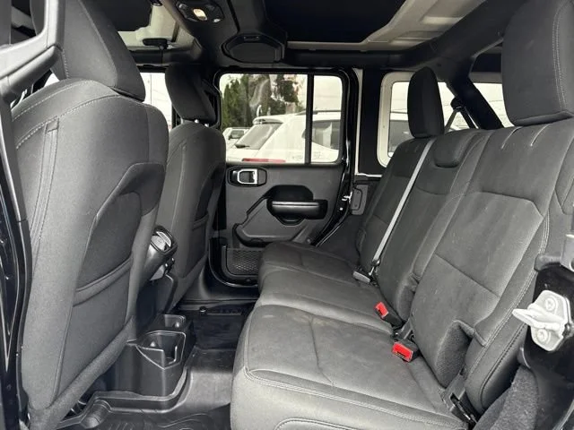 Used 2018 Black Clearcoat Jeep Sport S image 17