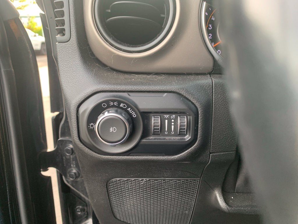 Used 2021 Black Clearcoat Jeep Unlimited Sport S image 15