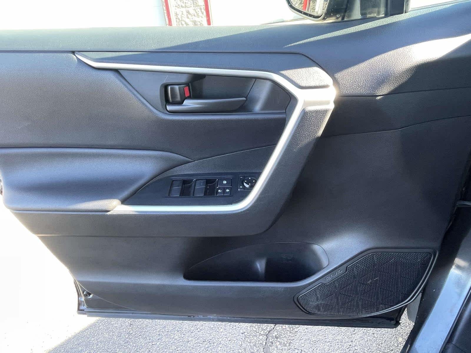 Used 2021 Magnetic Gray Metallic Toyota LE image 31