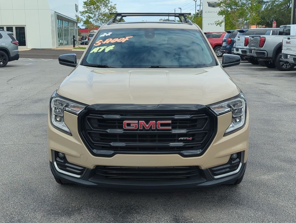 Used 2022 Beige GMC AT4 image 9