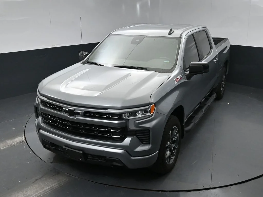 Used 2024 Gray Chevrolet RST image 14