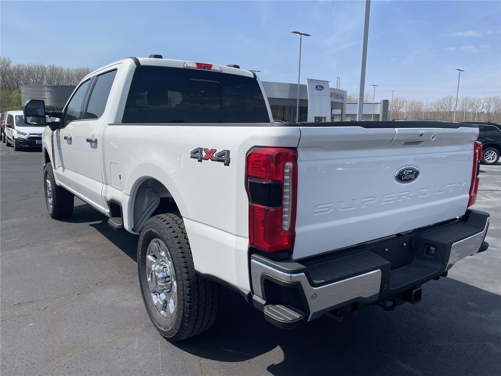 New 2026 Star White Metallic Tri-Coat Ford F-350® Lariat® image 40