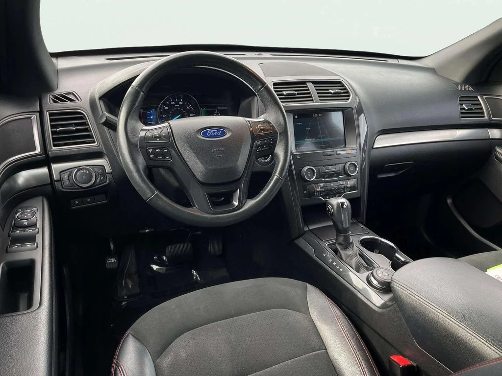 Used 2019 Agate Black Metallic Ford XLT image 30