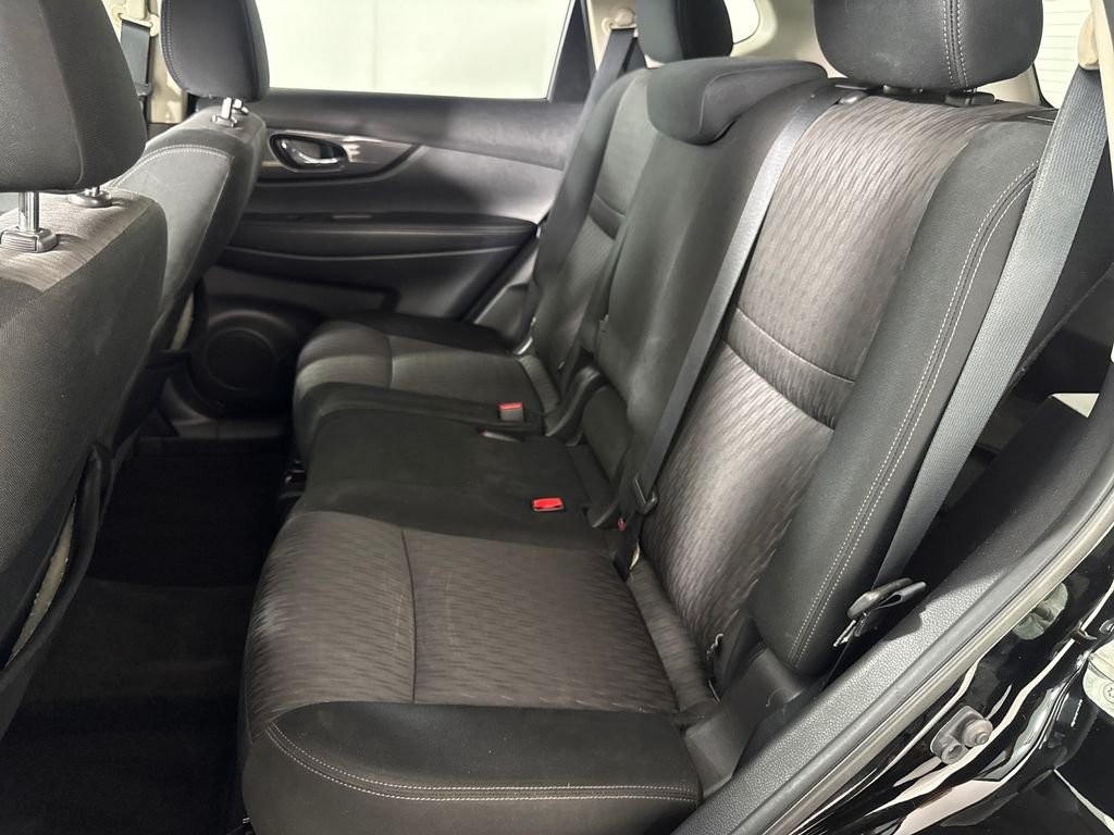 2019 Nissan Rogue SV - Photo 13