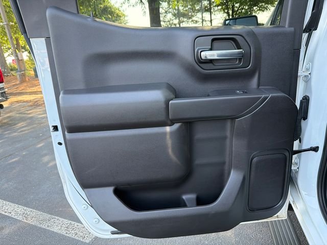Used 2023 White Chevrolet Custom image 21