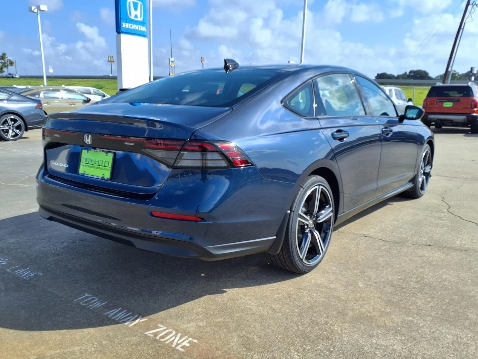 New 2026 Blue Honda SE image 4