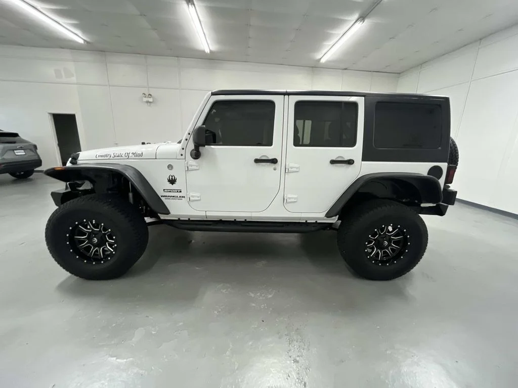 Used 2015 Bright White Clearcoat Jeep Sport 4 Door Hard Top 4WD 3.6L V6 image 5