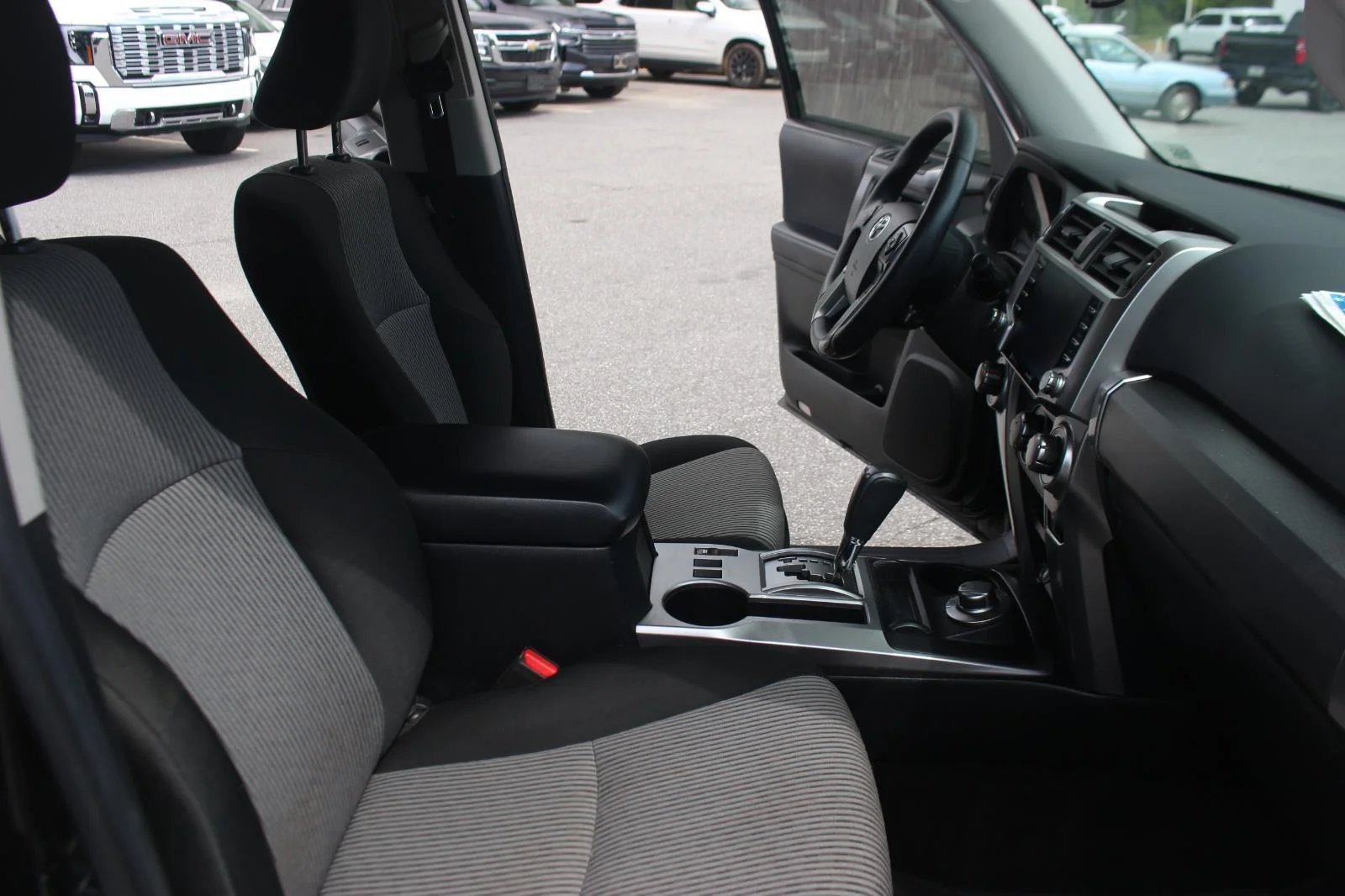 Used 2022 Black Toyota SR5 image 36