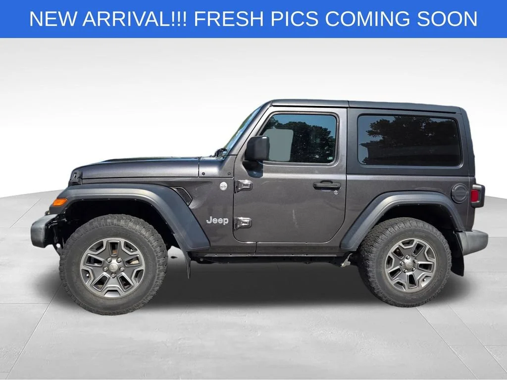 Used 2019 Gray Jeep Sport S 4x4 image 3