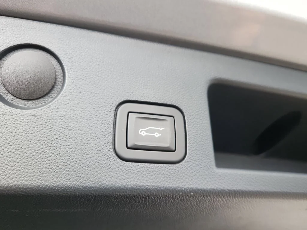 Used 2025 Gray Chevrolet RS image 12