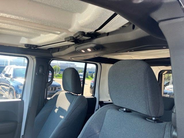 Certified Used 2025 Bright White Clearcoat Jeep Sahara image 12