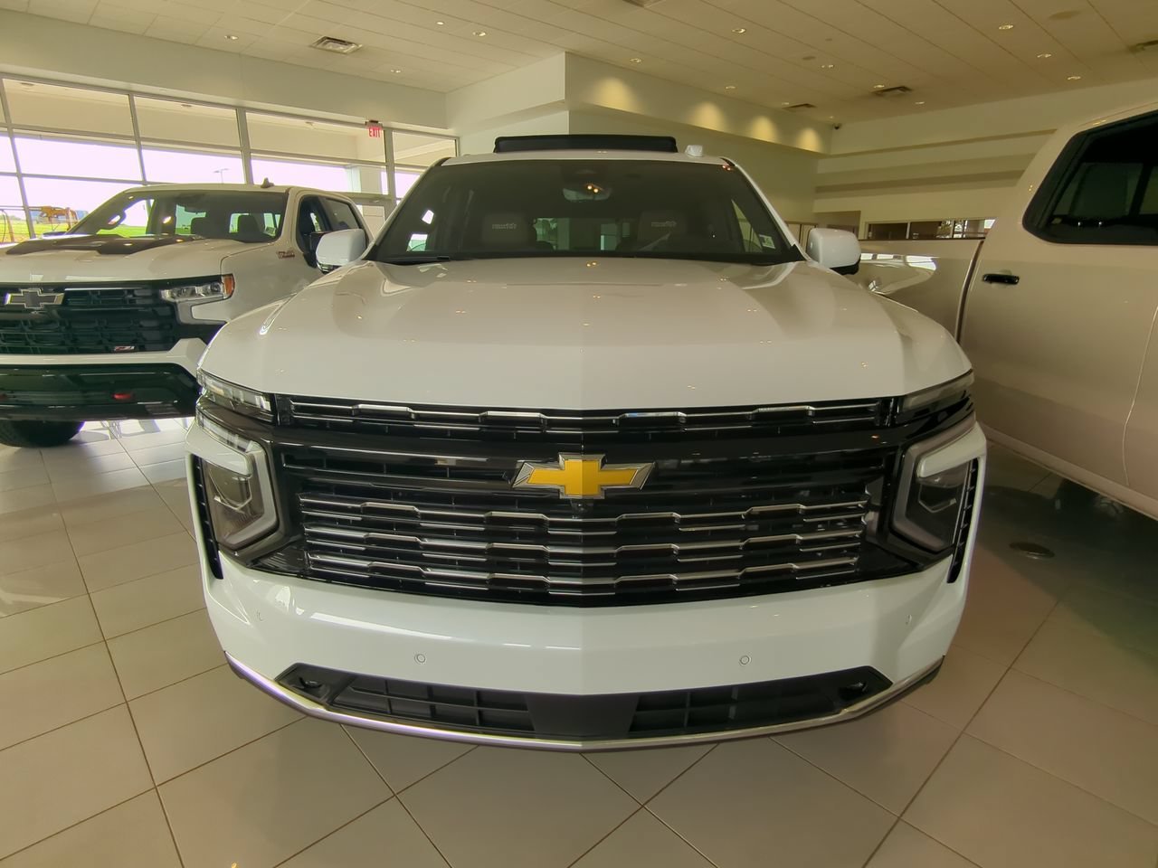 New 2026 Polar White Tricoat Chevrolet High Country image 7