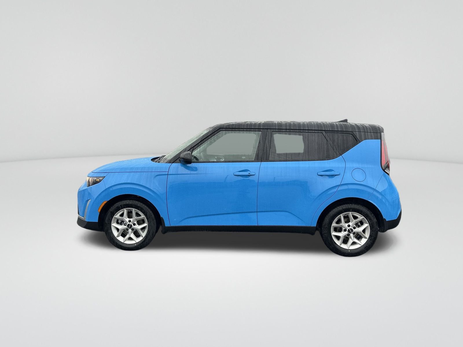 2024 Kia Soul S photo 2