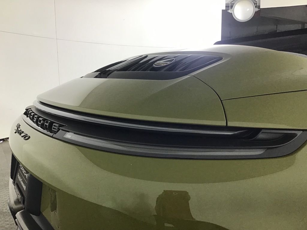 New 2026 Olive Neo Porsche  image 16