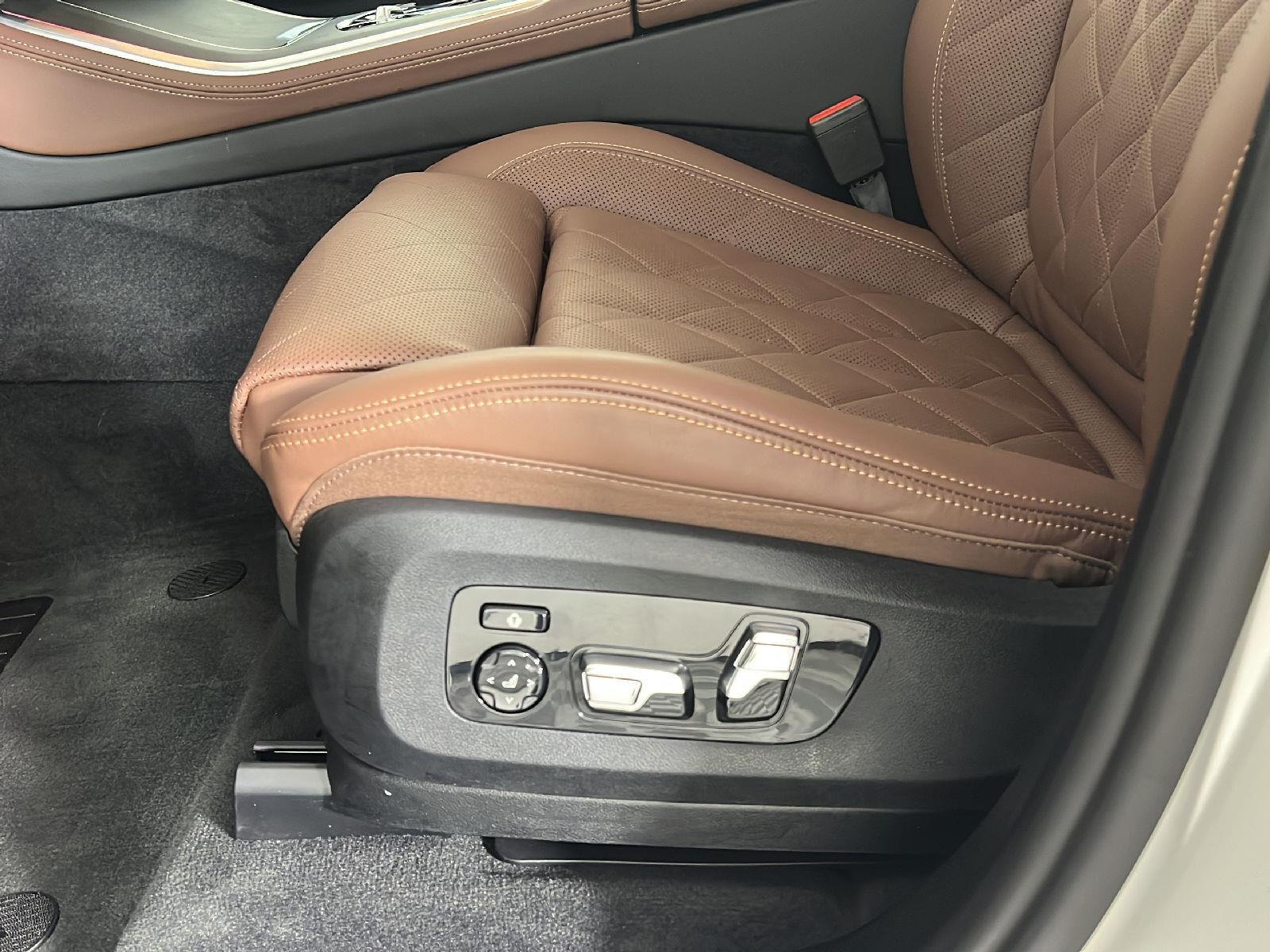 New 2026 Mineral White Metallic BMW xDrive50e image 10