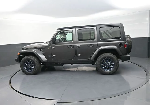 New 2026 Granite Crystal Metallic Clear-Coat Exterior Paint Jeep  image 6