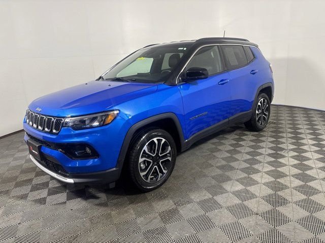 Used 2024 Jeep Compass Limited with VIN 3C4NJDCN1RT582675 for sale in Shakopee, Minnesota