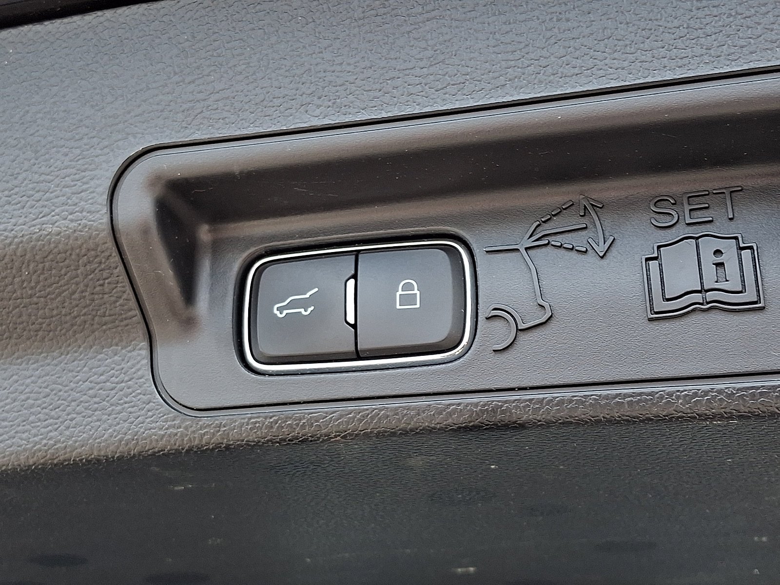 Used 2021 Black Metallic Ford XLT image 31