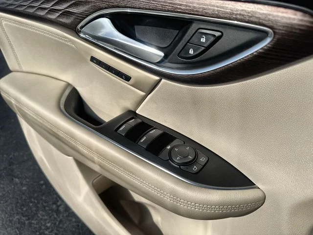 Used 2023 White Buick Avenir image 13
