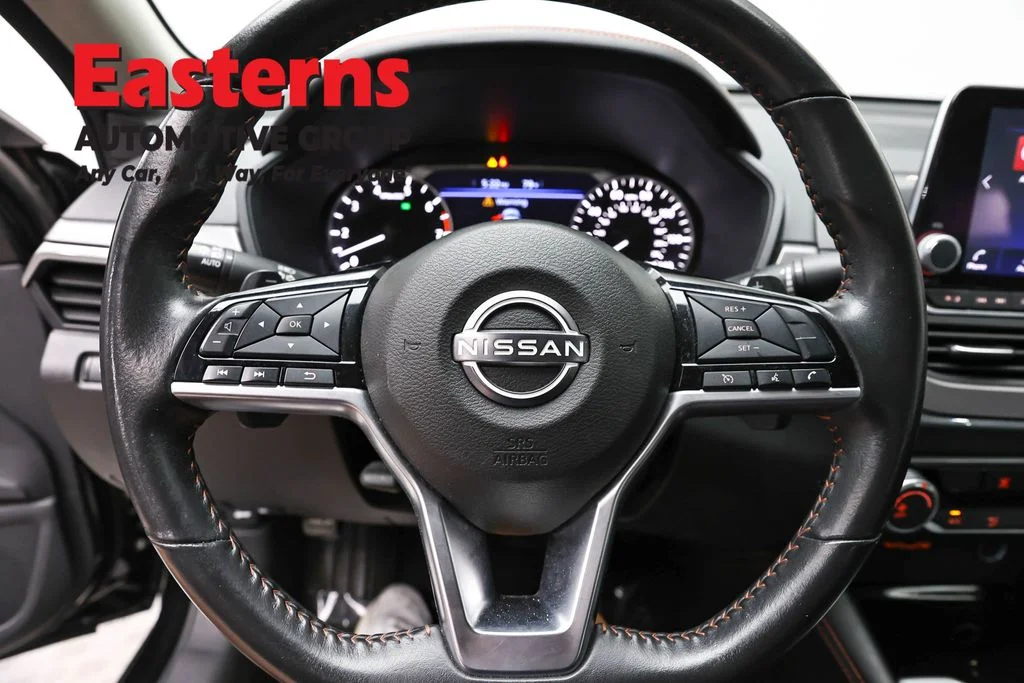 Used 2024 Black Nissan 2.5 SR image 10