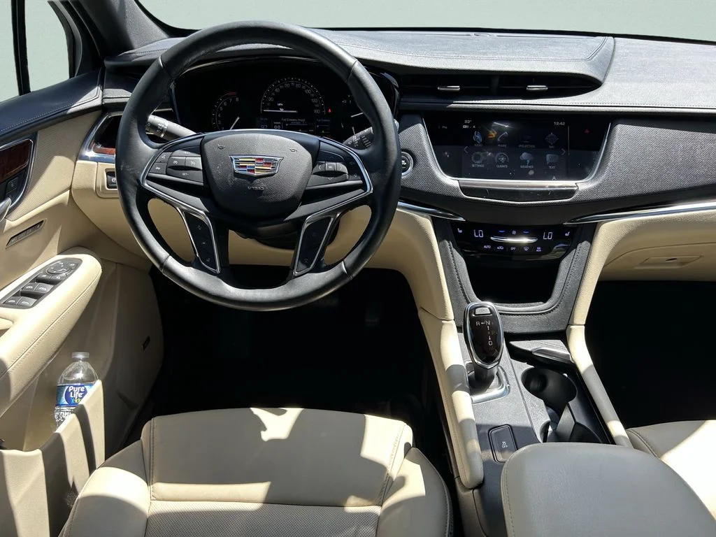 Used 2019 White Cadillac Luxury image 19