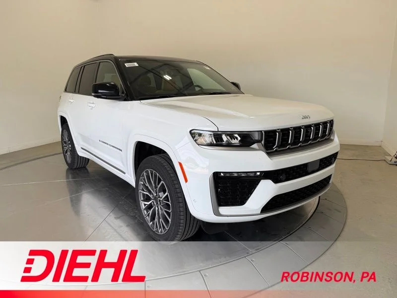 2026 Jeep Grand Cherokee Summit 4x4's photo