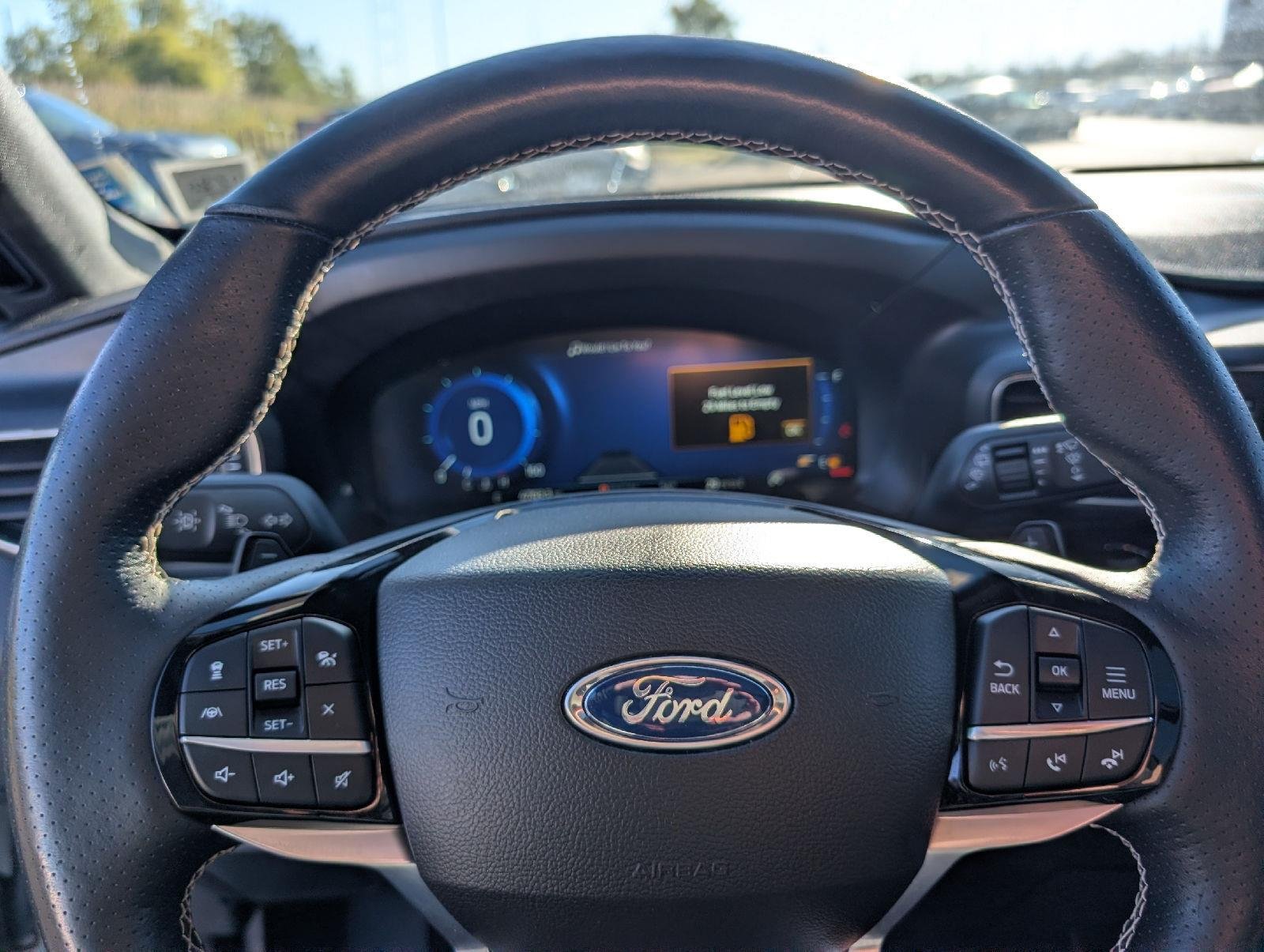 Used 2022 Star White Metallic Tri-Coat Ford  image 11