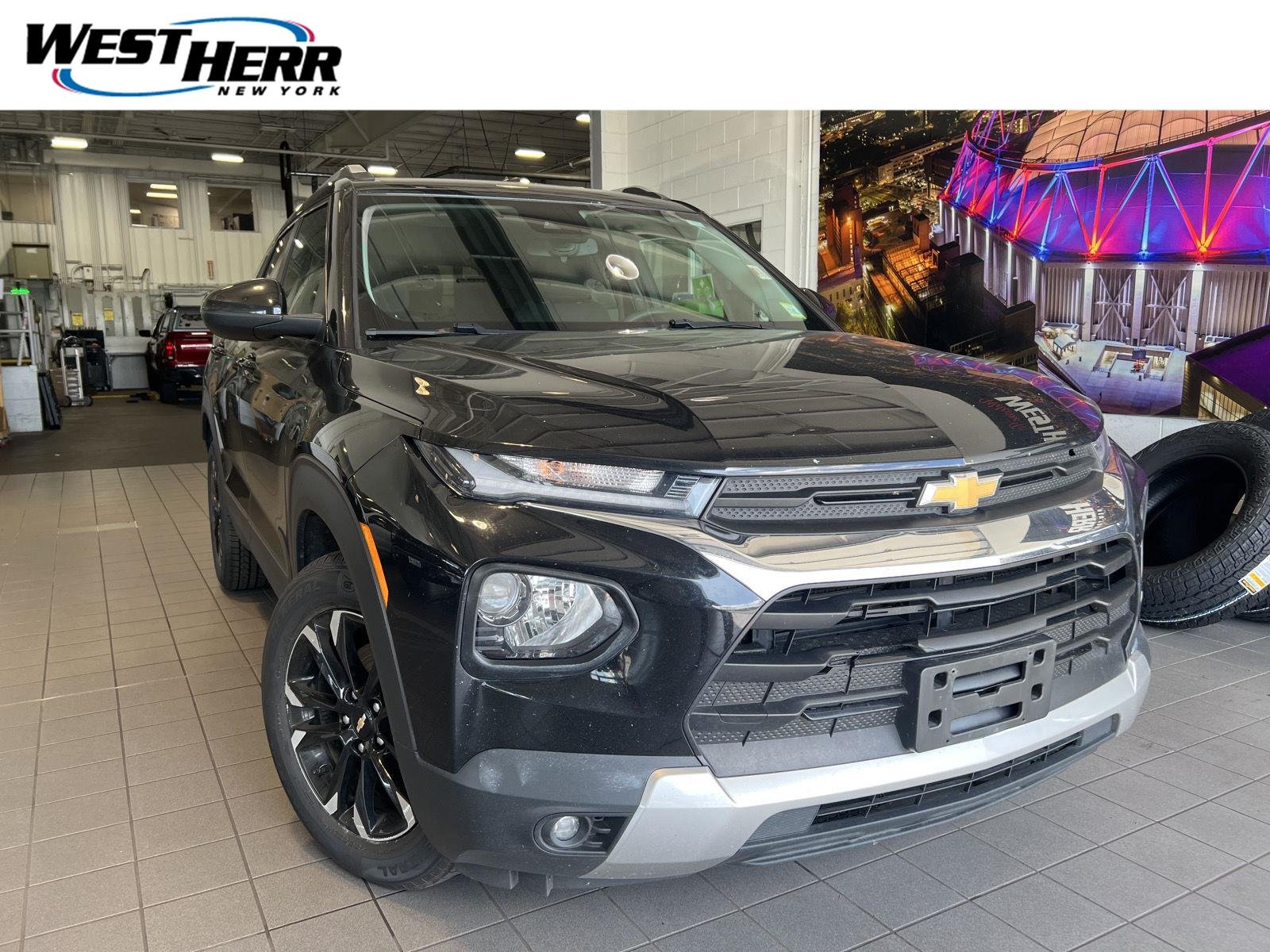 Used 2023 Mosaic Black Metallic Chevrolet LT image 1