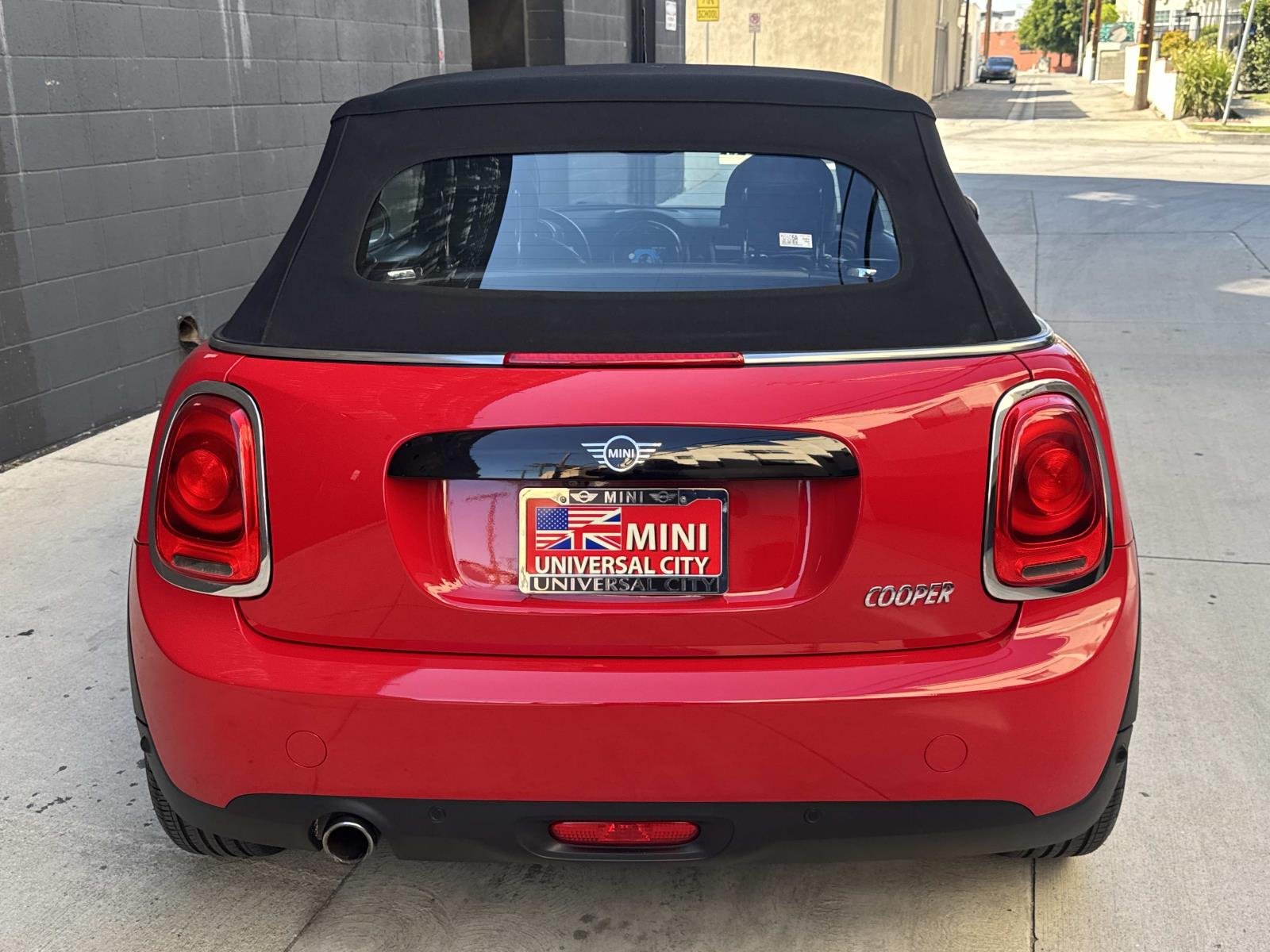 Used 2019 Chili Red MINI Cooper FWD image 4