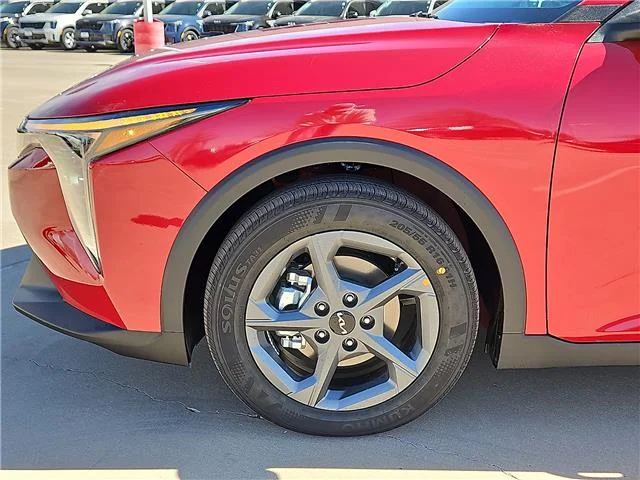 New 2026 Currant Red KIA LXS (IVT) image 5