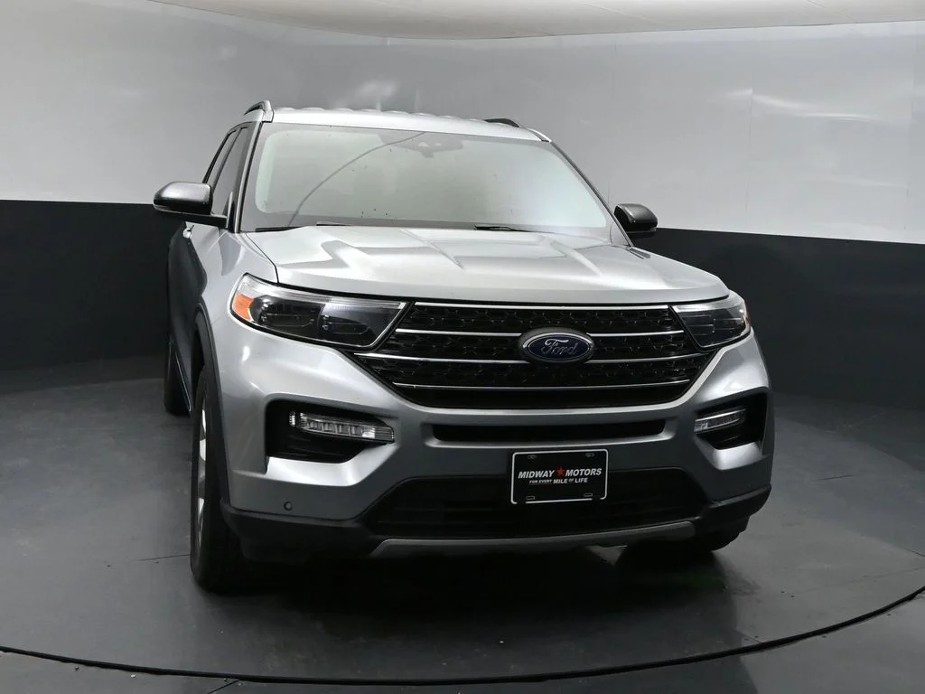 Used 2024 Silver Ford XLT image 6