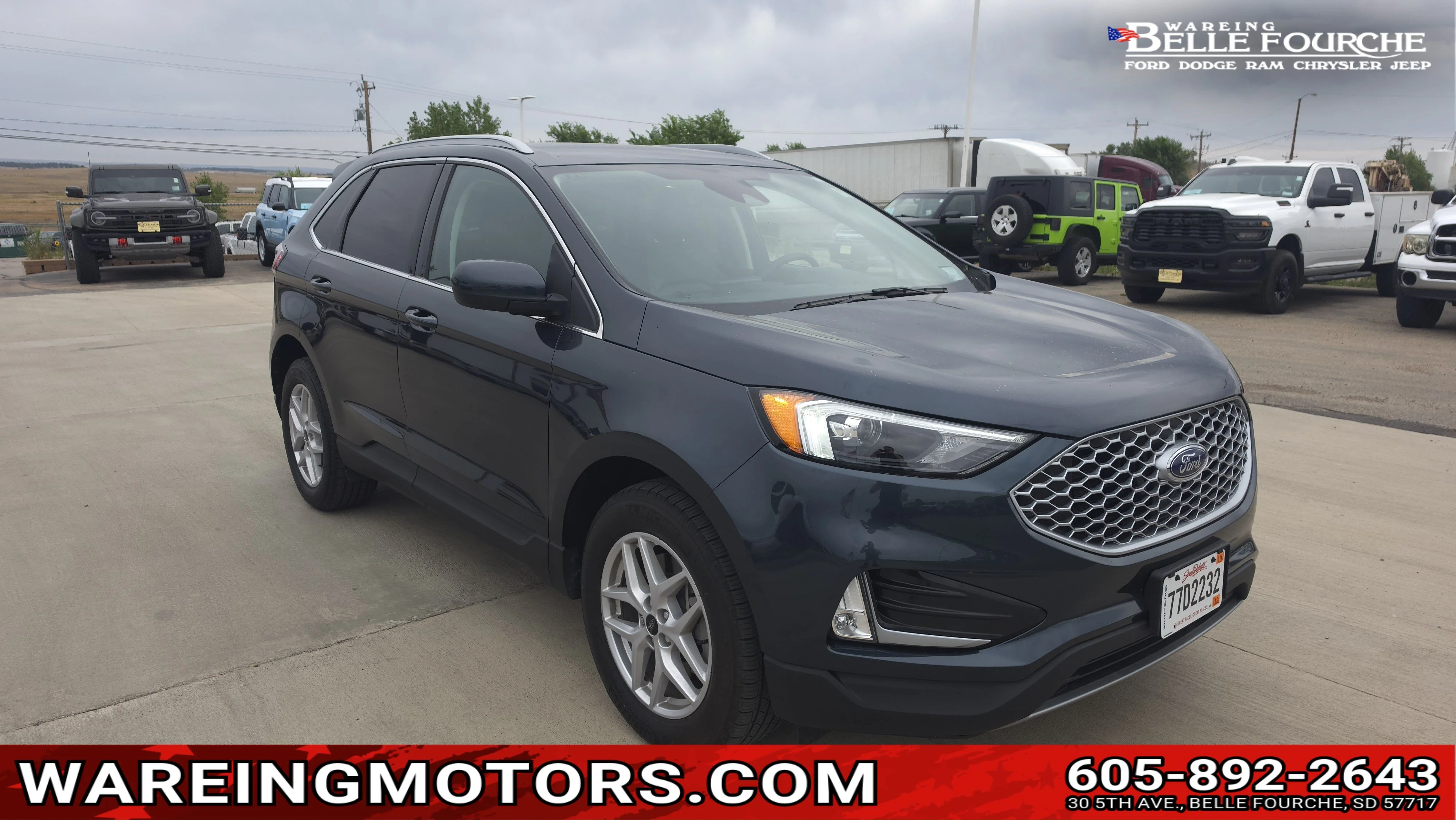 Used 2024 Blue Ford SEL image 1