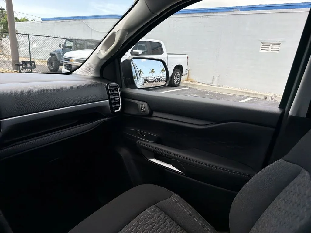 Used 2024 Green Ford XLT image 11