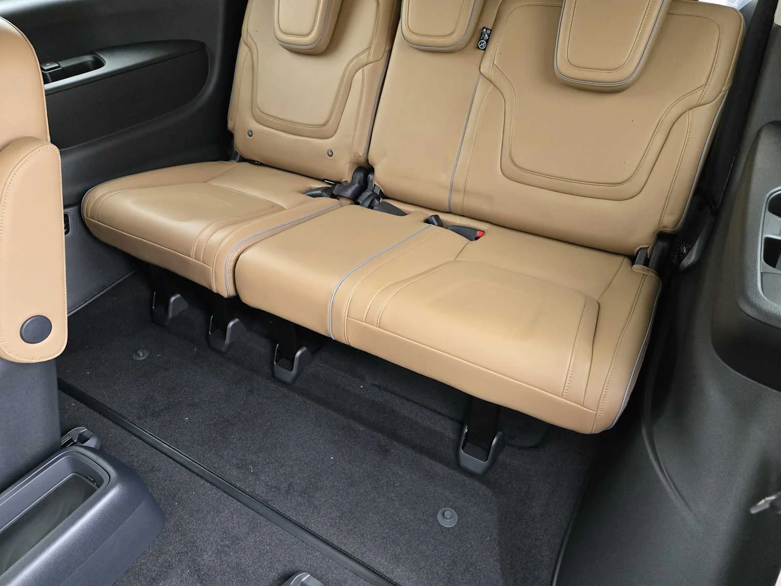 New 2026 BLACK OBSIDIAN INFINITI Luxe 2WD image 20