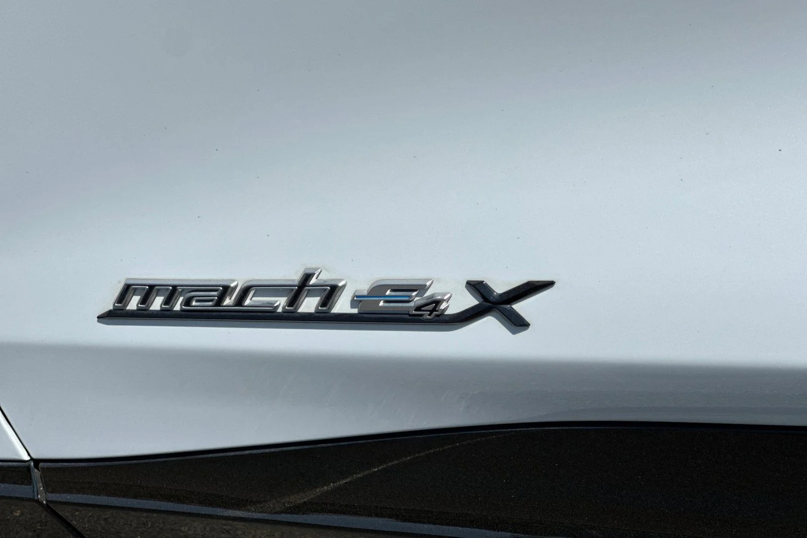 Used 2023 White Ford Premium image 33