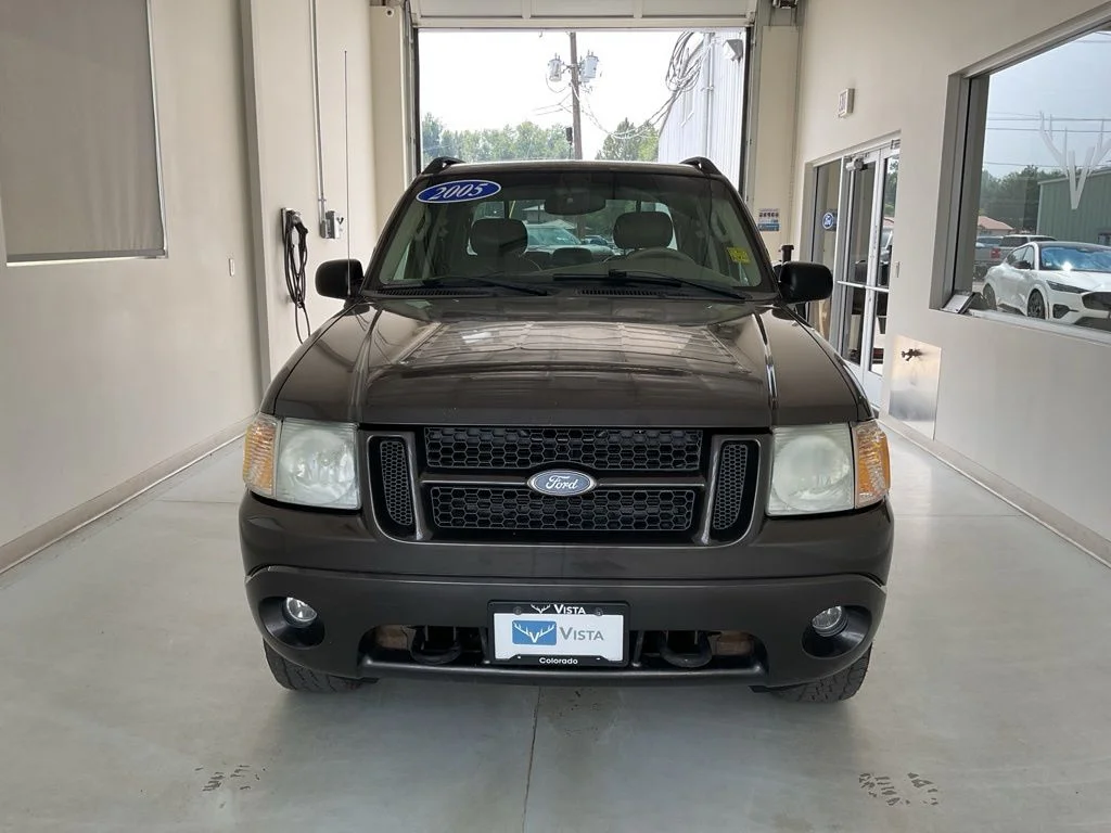 Used 2005  Ford XLT image 2
