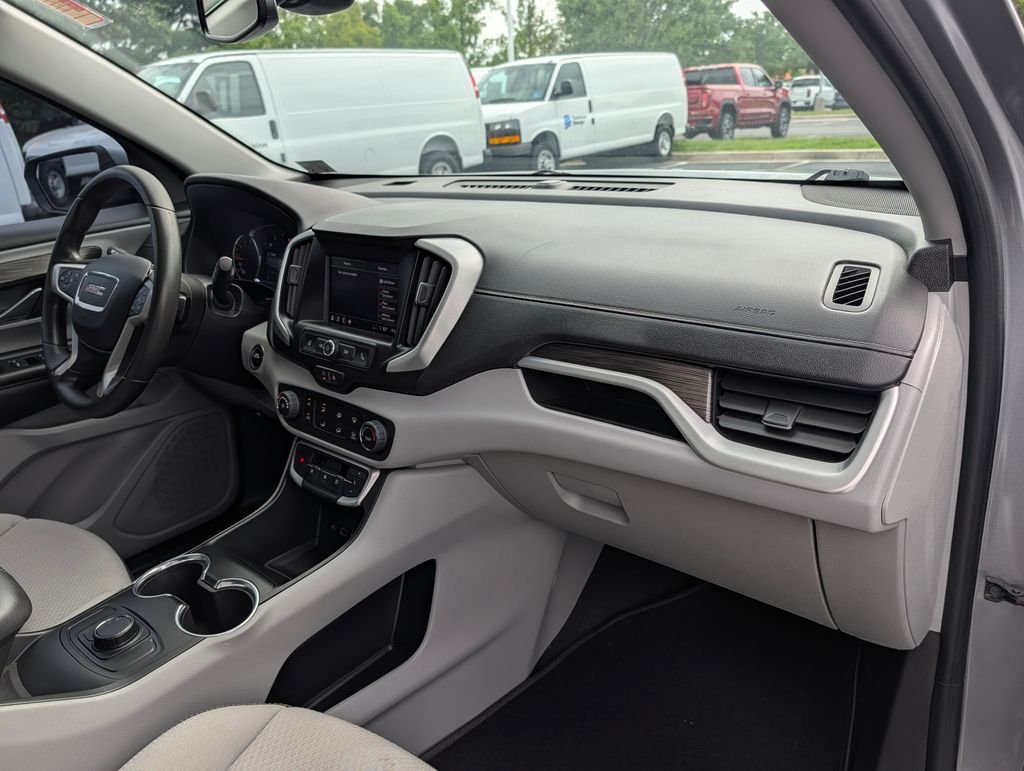 Used 2024 Silver GMC SLE image 12