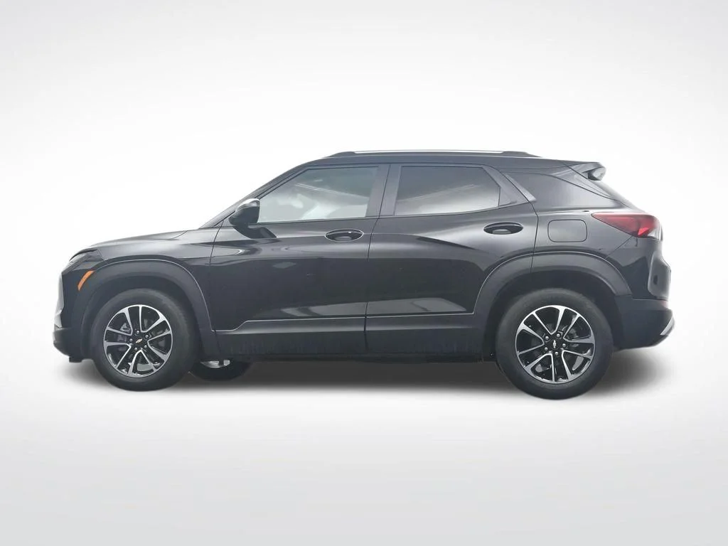 Used 2025 Black Chevrolet LT image 45