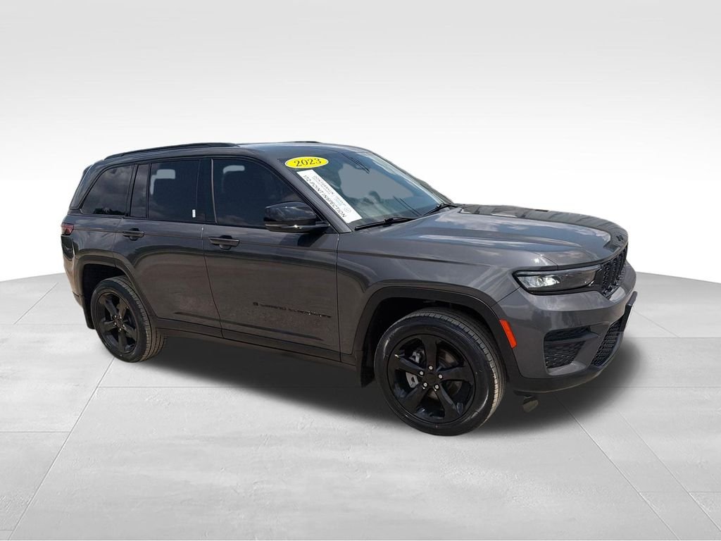 Used 2023 Gray Jeep Altitude X image 7