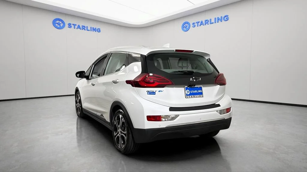Certified Used 2018 (Includes (TUS) Black grille.) Chevrolet Premier image 6