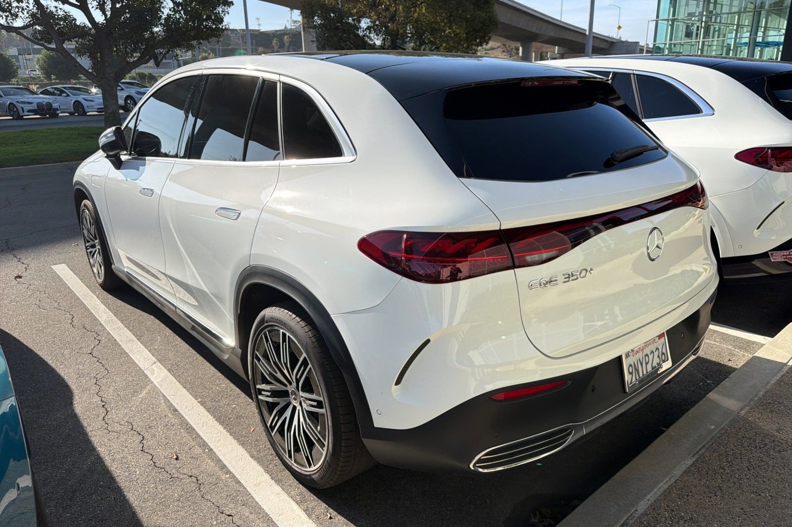 Certified Used 2024 White/off-white Mercedes-Benz 350+ SUV image 11