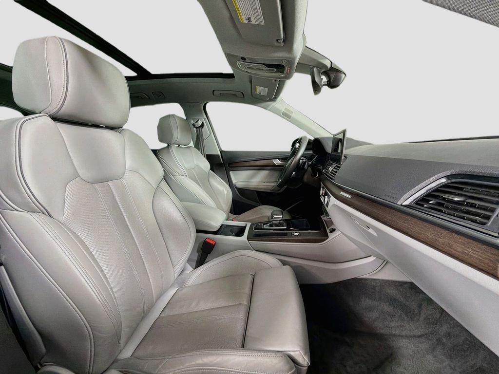 Used 2023 Black Audi 55 Premium image 30