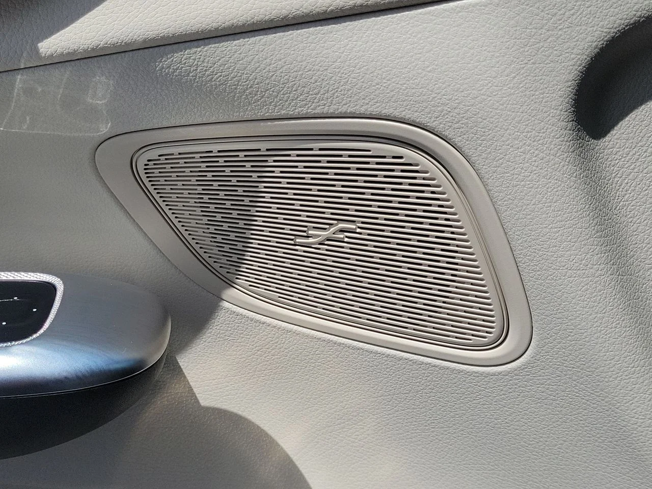 Certified Used 2026 Silver Mercedes-Benz GLC 300 image 27