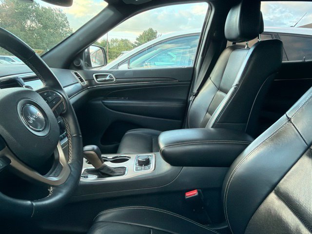 Used 2017 White Jeep Limited image 7