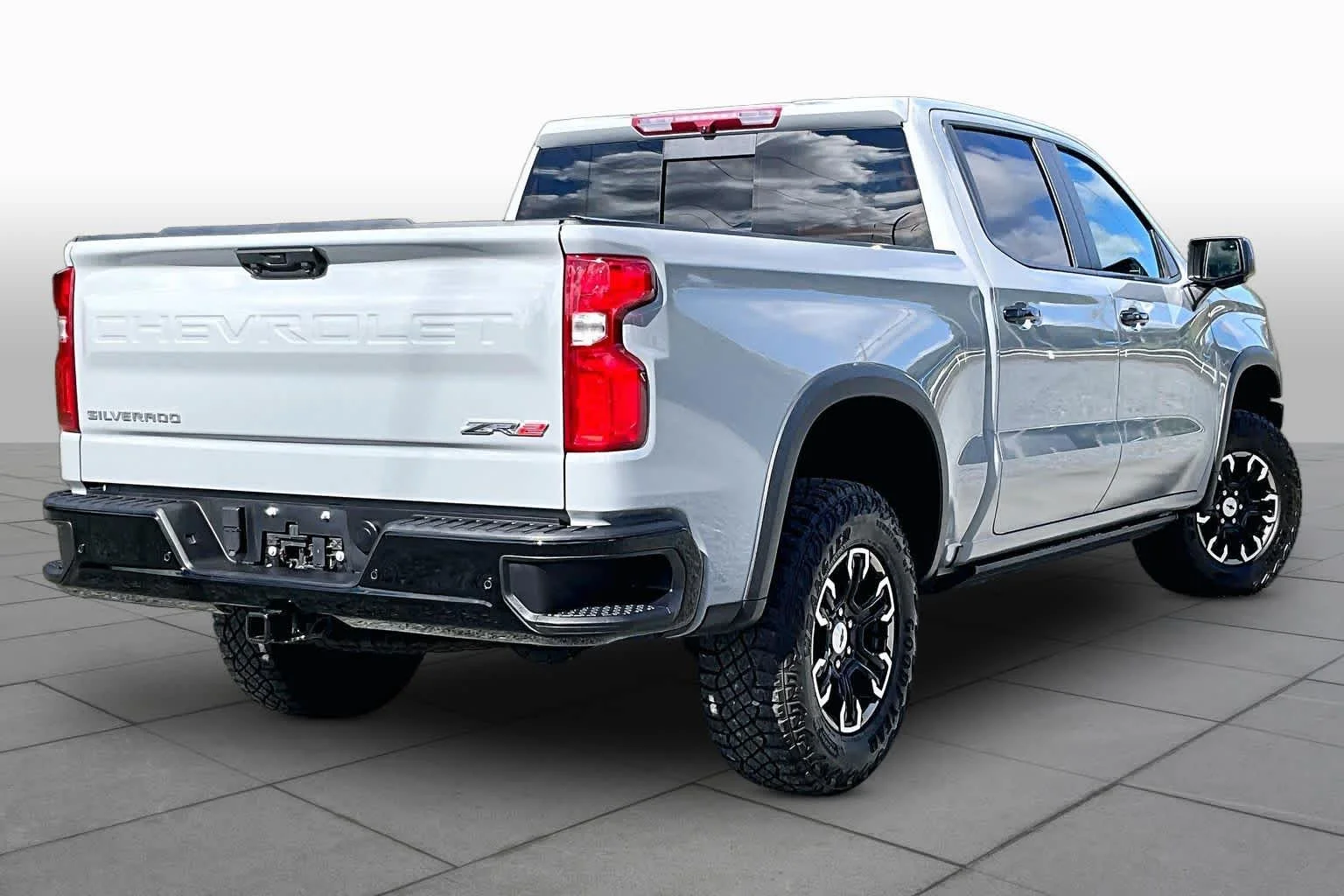 Used 2024 Slate Gray Metallic Chevrolet ZR2 image 13