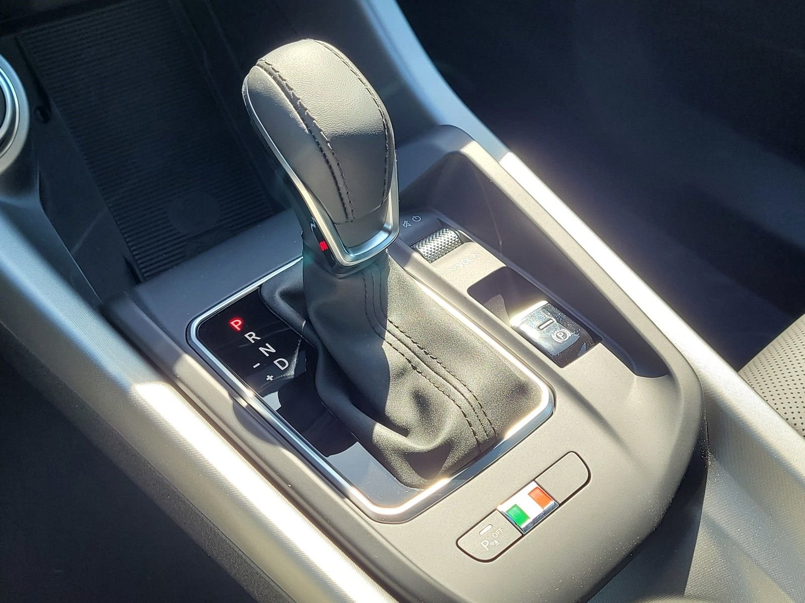 2025 Alfa Romeo Tonale Base - Photo 25