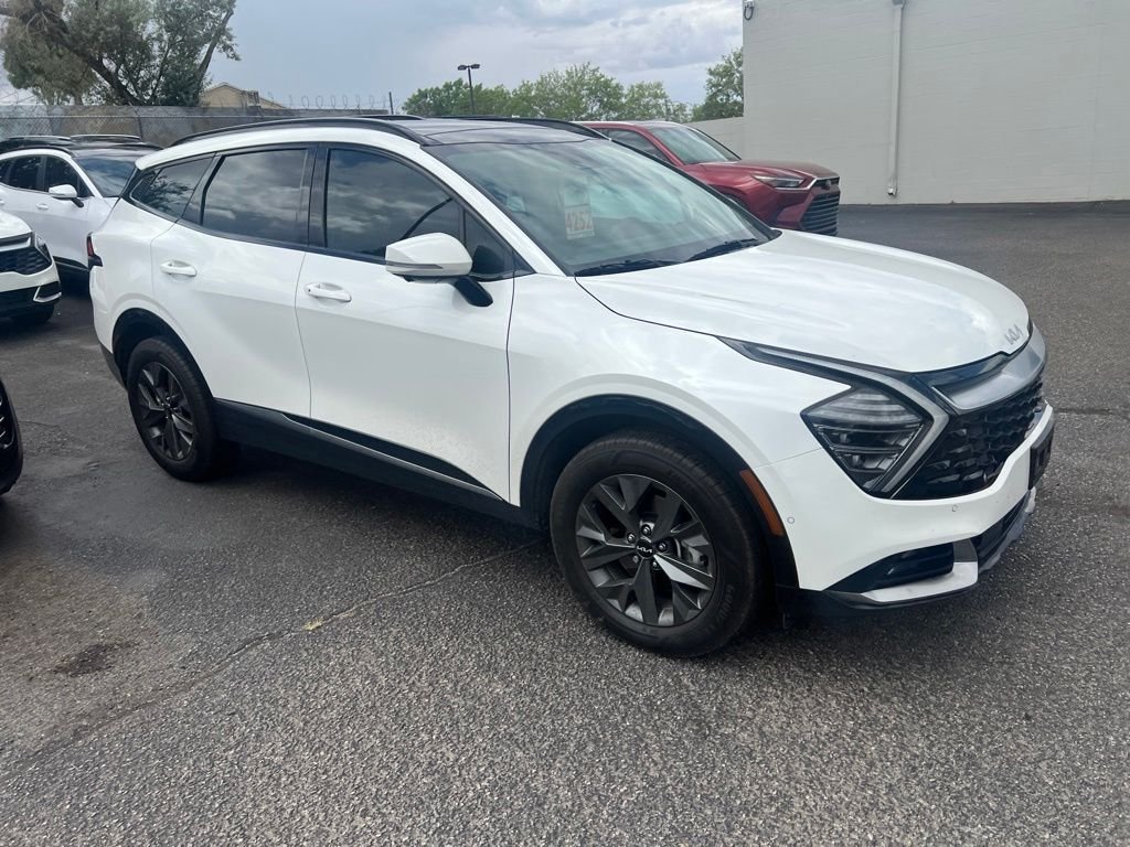 Used 2025 White Kia SX-Prestige image 6