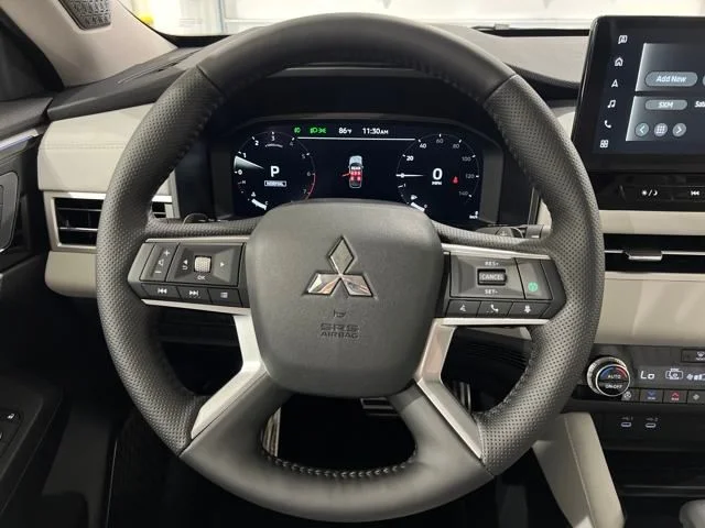 2025 Mitsubishi Outlander SEL Platinum Edition - Photo 13