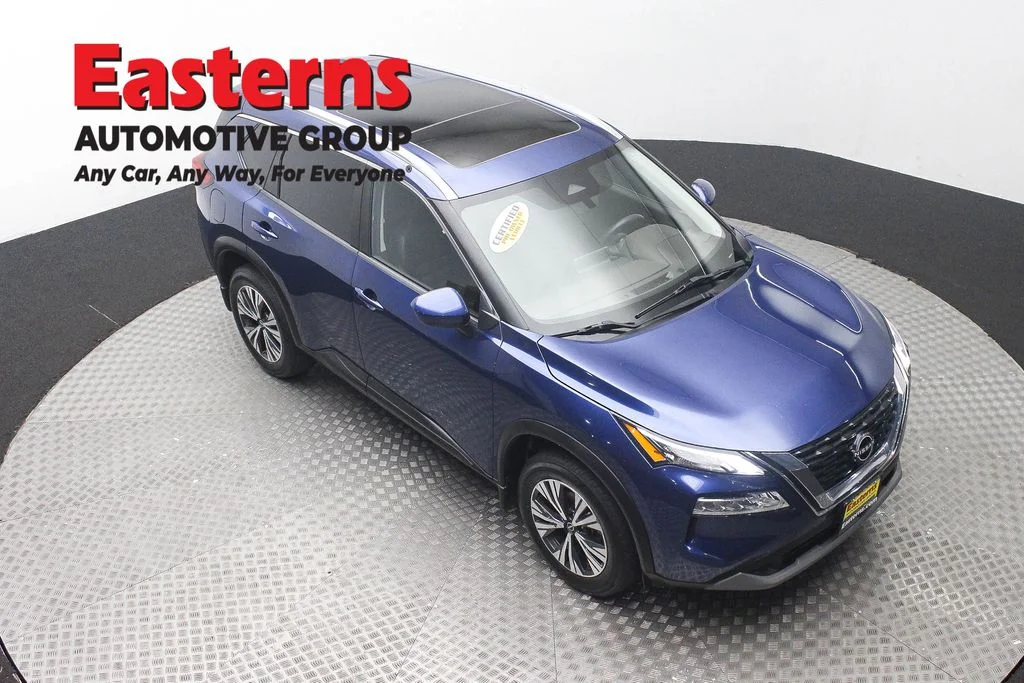 Used 2023 Blue Nissan SV image 3