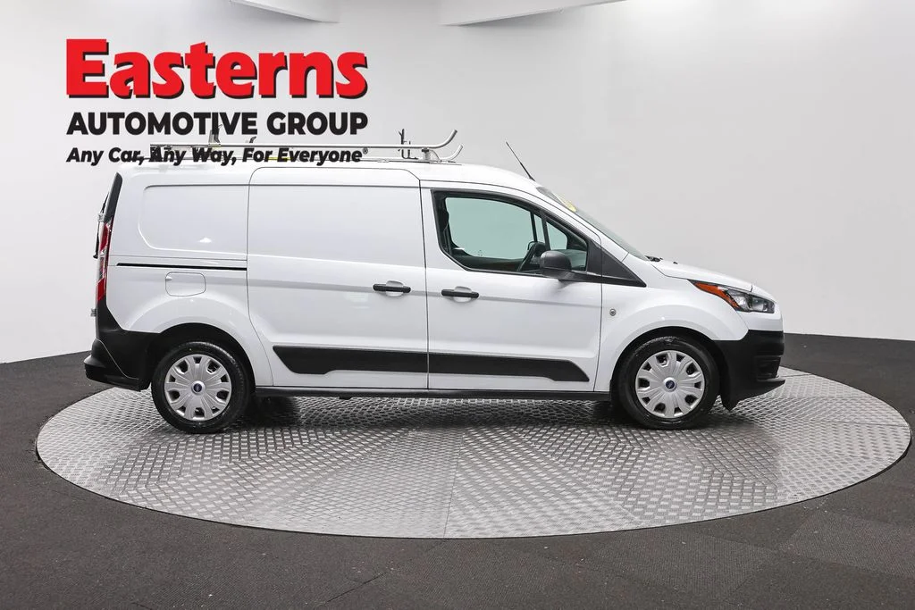 Used 2022 White Ford XL image 4